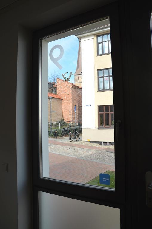 Ferienwohnung An Der Historischen Stadtmauer Росток Экстерьер фото